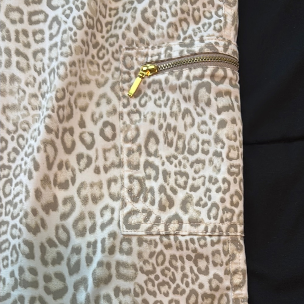 Chico’s Leopard Print Cargo Pants - Picture 2 of 7